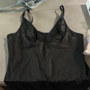 Ruby ribbon cami size 44 in black